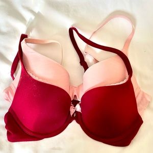 Two Victoria Secrets bras. 32B